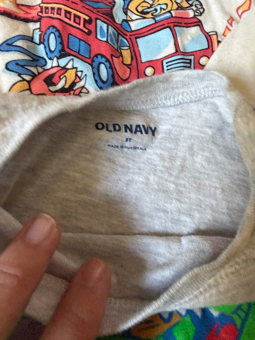 5T boys lot of 5 shirts - old navy cat and jack